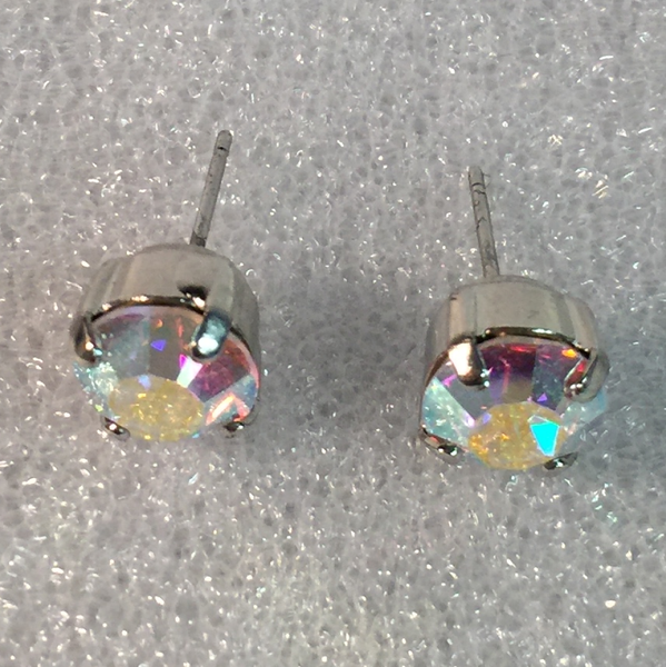 Mariana 1440 Stud Earrings in Clear Aurora Borealis E-1440-001AB